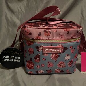 BNWT Betsey Johnson Floral Insulated Lunch Bag Pink and Blue